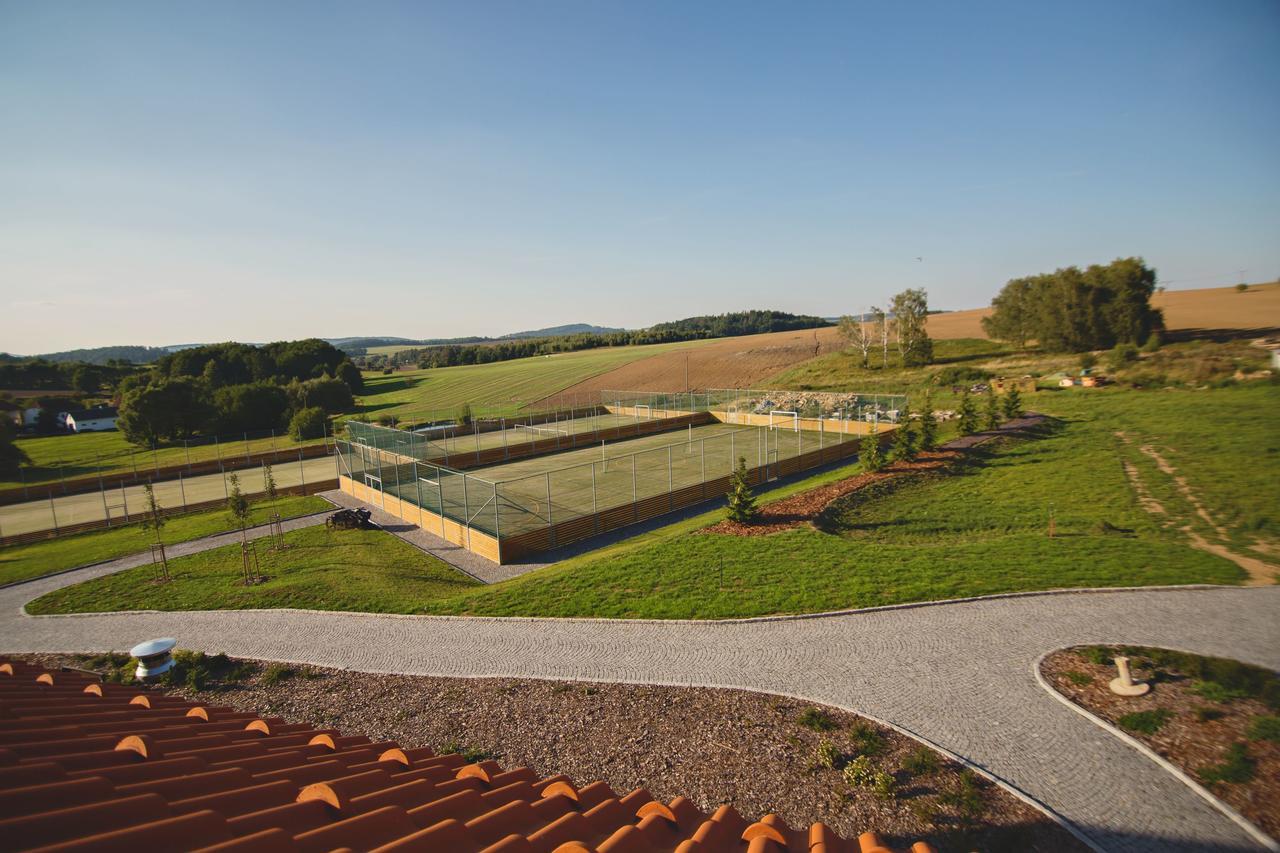 Statek Ceska Lipa Myslovice Hotel Klatovy Luaran gambar