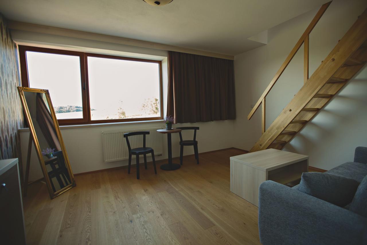 Statek Ceska Lipa Myslovice Hotel Klatovy Luaran gambar