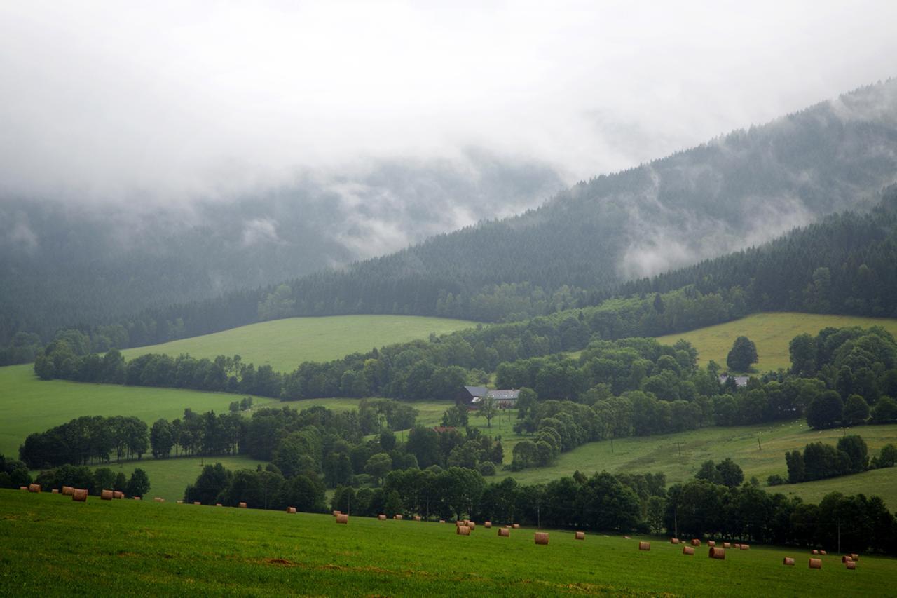 Statek Ceska Lipa Myslovice Hotel Klatovy Luaran gambar